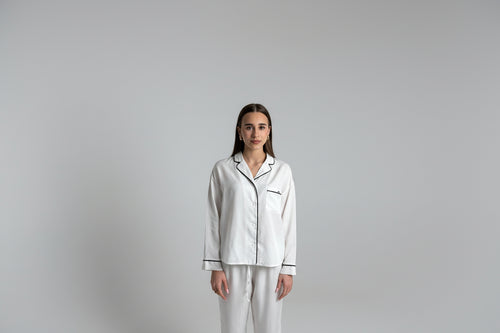 PERSONALIZOWANA BIAŁA PIŻAMA Z DŁUGIMI SPODNIAMI LILY