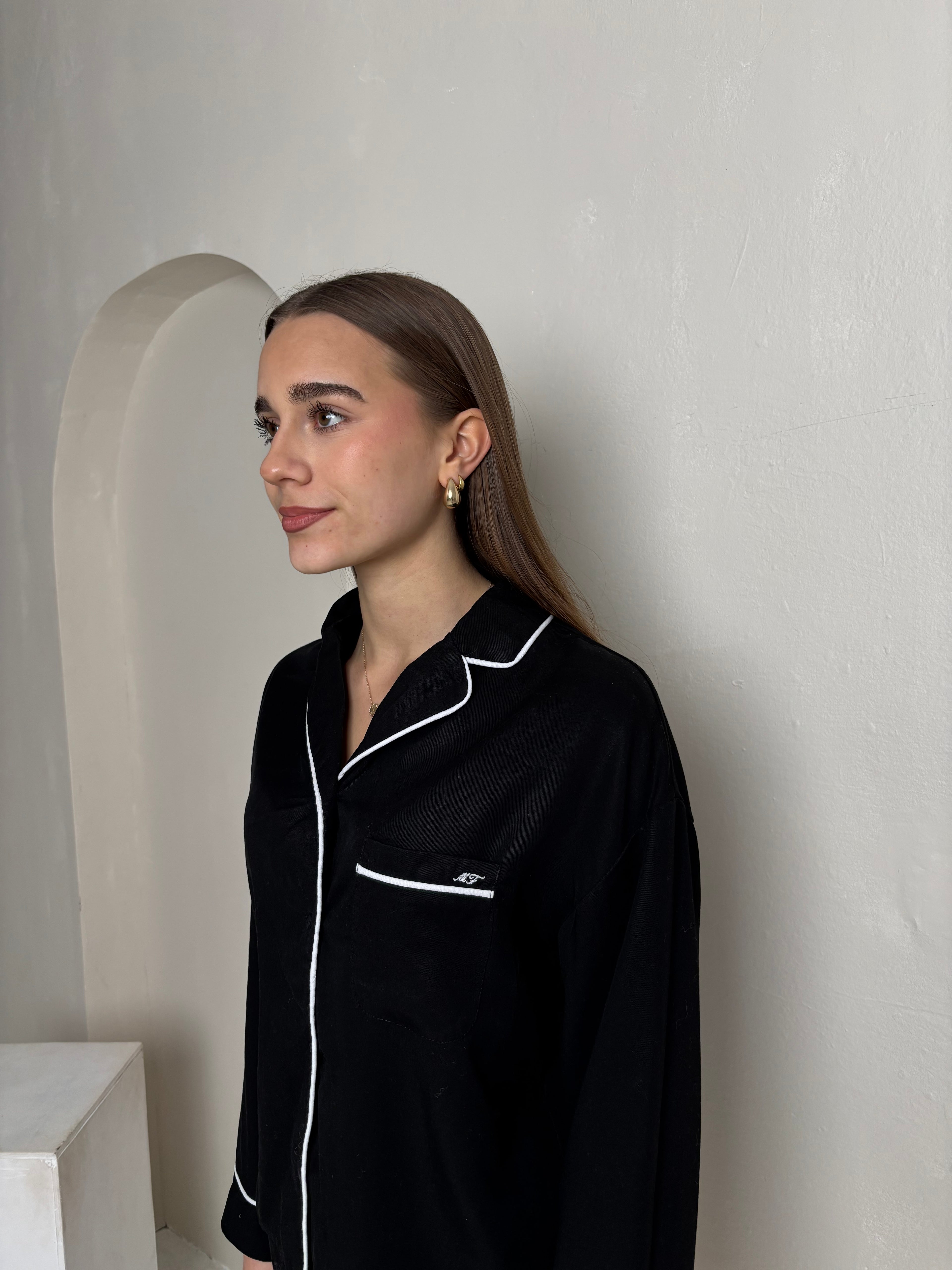 PERSONALIZOWANA CZARNA PIŻAMA Z SHORTAMI LILY